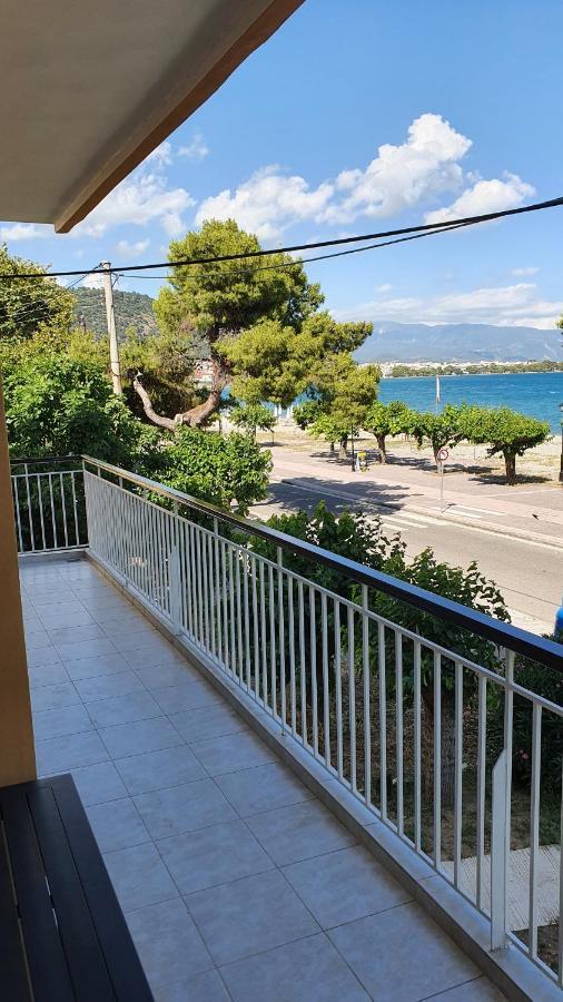 Nafpaktos Beach House Sea View Apartment First Floor Exterior photo