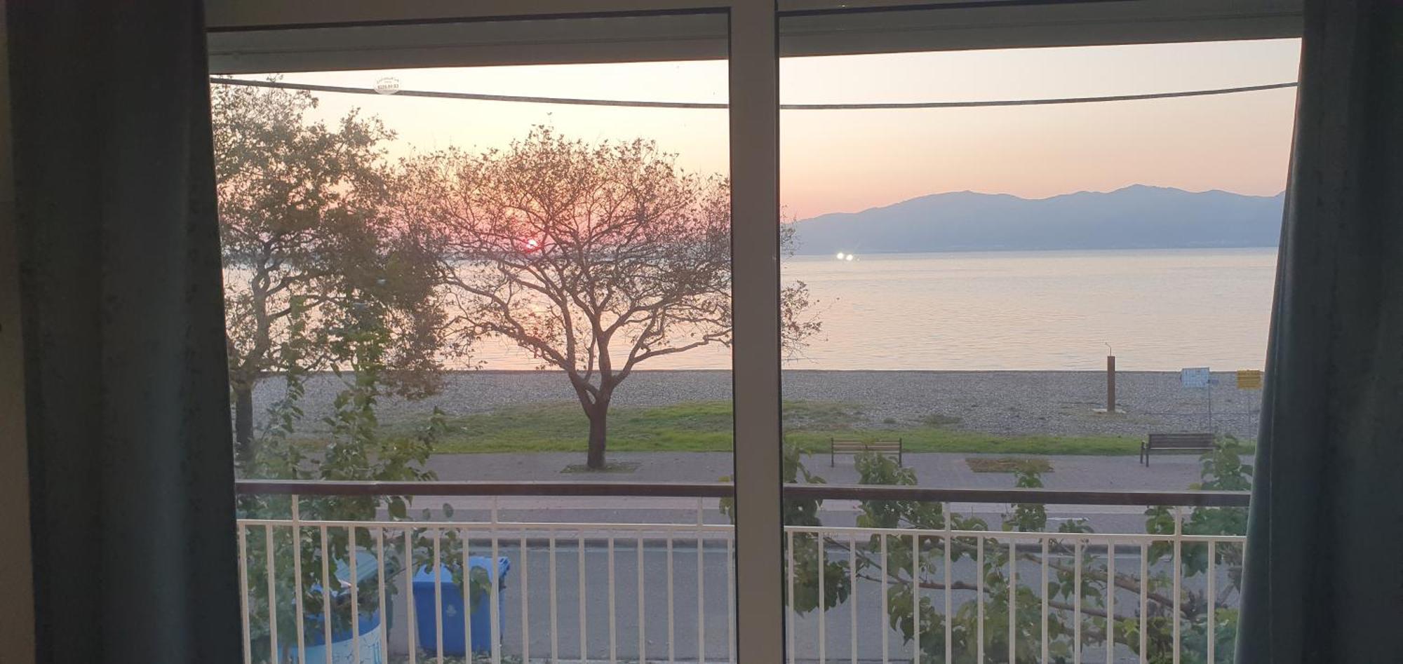 Nafpaktos Beach House Sea View Apartment First Floor Exterior photo