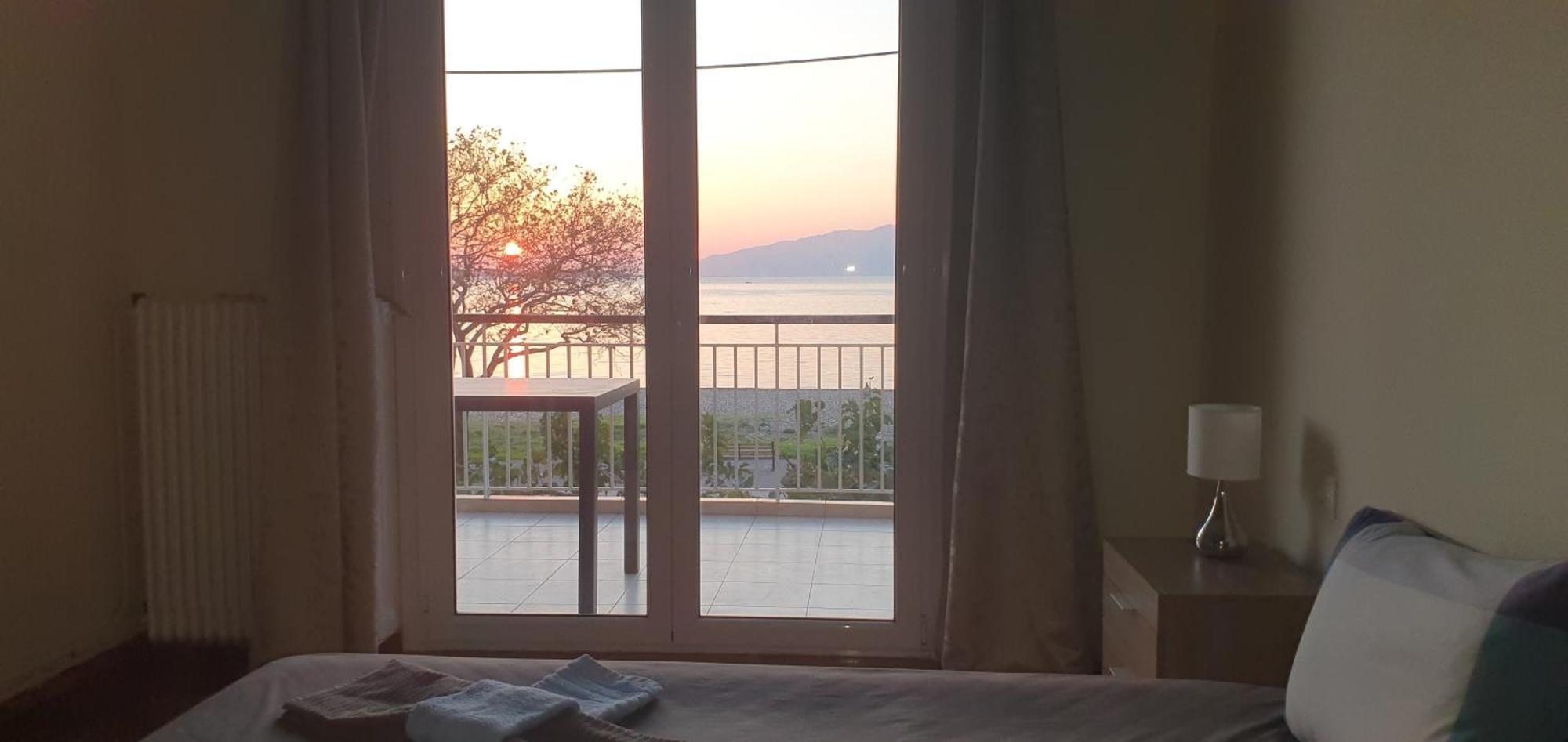Nafpaktos Beach House Sea View Apartment First Floor Exterior photo