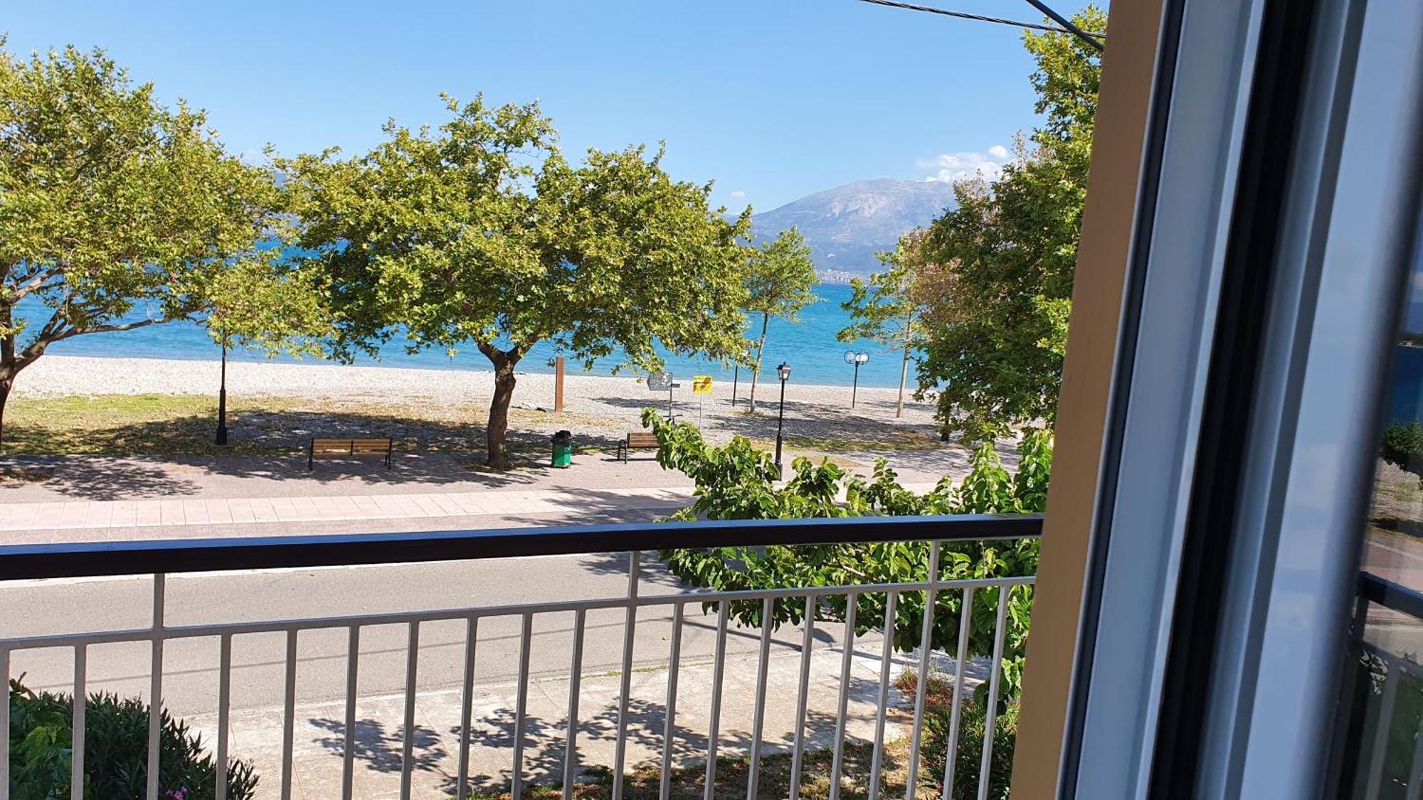 Nafpaktos Beach House Sea View Apartment First Floor Exterior photo