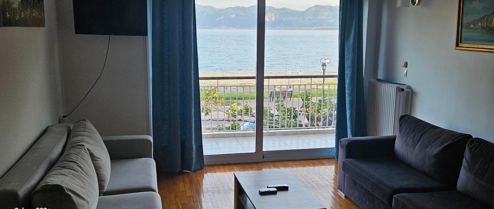 Nafpaktos Beach House Sea View Apartment First Floor Exterior photo